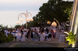 estructura de iluminacion para bodas aire libre
